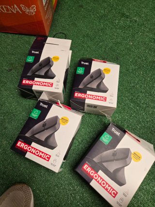 Pack 6 Pantallas Ordenador + Ratones y Teclados.