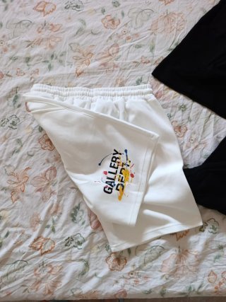 Pantalones cortos Gallery Dept blancos.