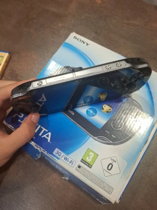 PS Vita OLED 3G/Wi-Fi + Caja Original