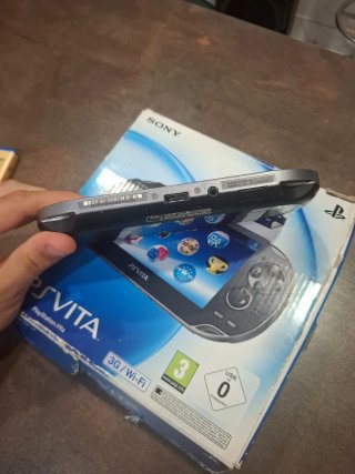 PS Vita OLED 3G/Wi-Fi + Caja Original