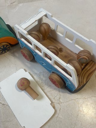 Coches de madera artesanales