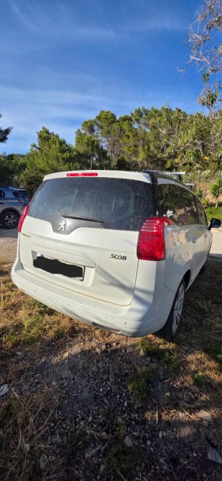 Peugeot 5008 2013