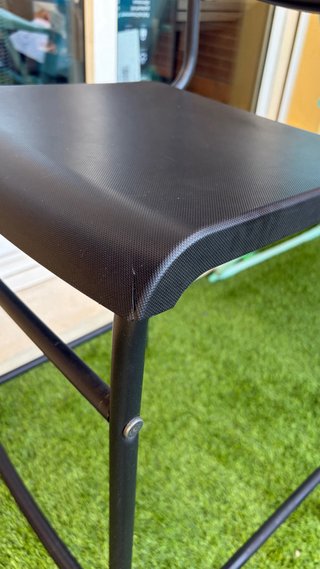 Mesa y 2 Sillas Altas Ikea