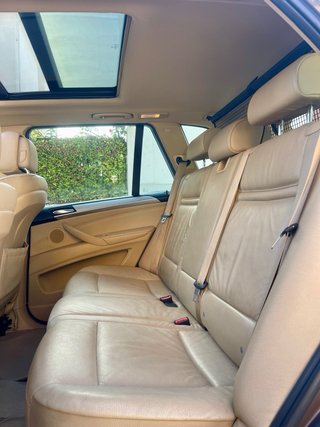 BMW X5 2011