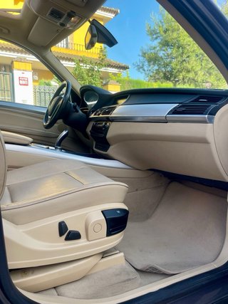 BMW X5 2011