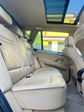 BMW X5 2011
