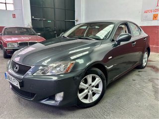 Lexus IS 220 177cv