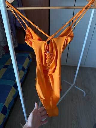 Body naranja Mango drapeado