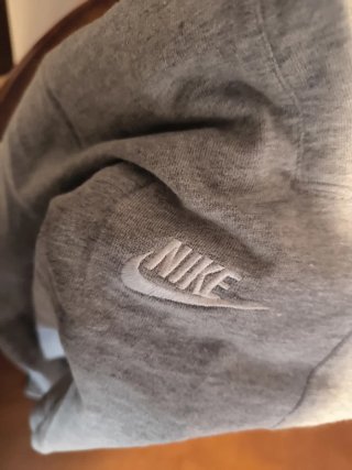 Pantalón corto Nike gris talla S