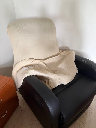 Sillón beige de tela