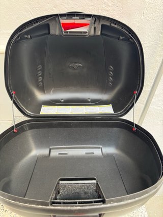 Maletero Givi para 2 cascos
