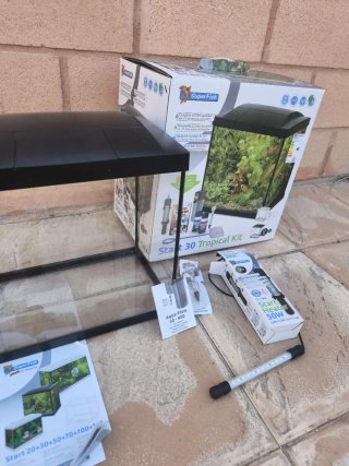 Pecera Superfish 25L con accesorios