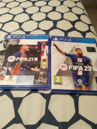 FIFA 23 y FIFA 21 PS4