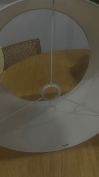 Pantalla de tela cilíndrica para l’ampara