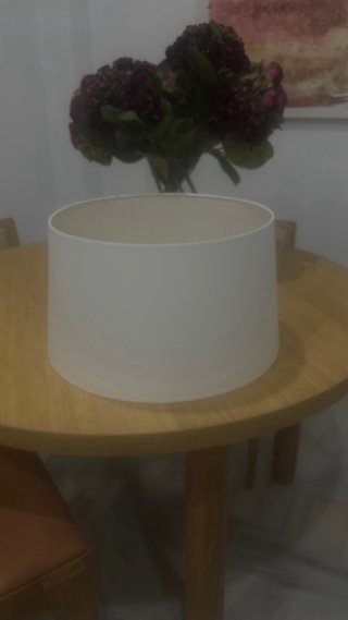 Pantalla de tela cilíndrica para l’ampara