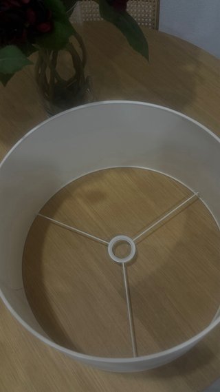 Pantalla de tela cilíndrica para l’ampara