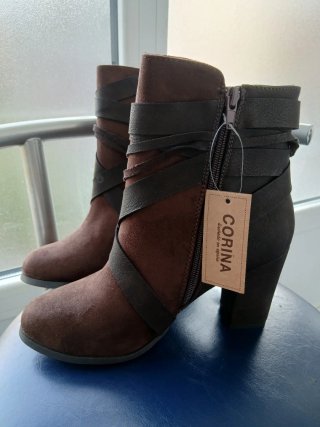 Botines de piel marrones