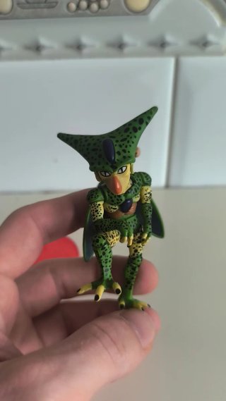 Figura cell imperfecto dragon ball