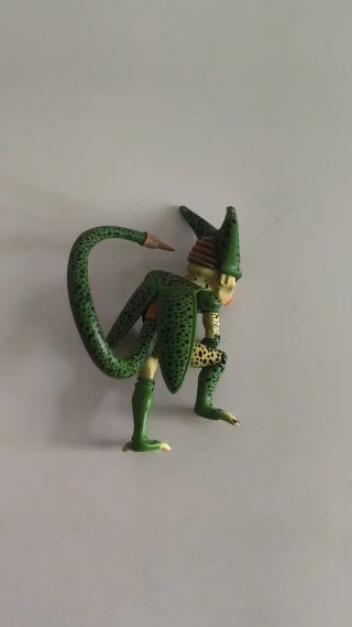 Figura cell imperfecto dragon ball