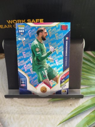 Cromo Panini FIFA 365 Gianluigi Donnarumma