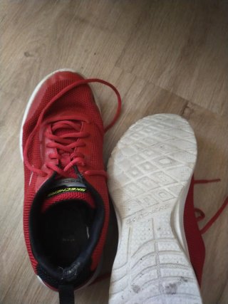 Zapatillas Skechers rojas talla 40