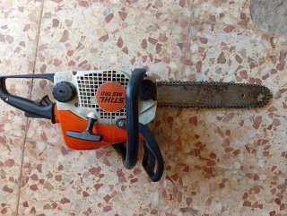 Motosierra Stihl 180 + Espada 30cm de repuesto