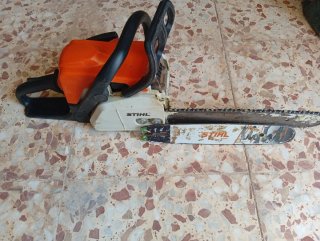 Motosierra Stihl 180 + Espada 30cm de repuesto