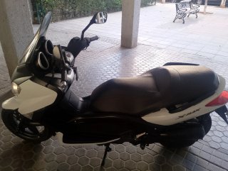 Yamaha Xmax 125 - Maxi Scooter Automática