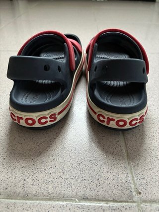 Sandalias Crocs Unisex Talla C13 (30-31)