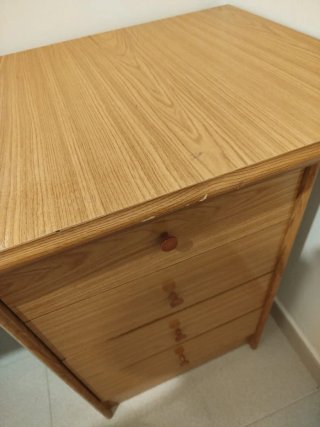 Escritorio de madera con 4 cajones 125x50