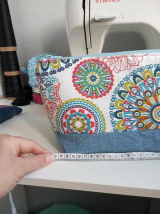 Neceser maquillaje o aseo estampado floral