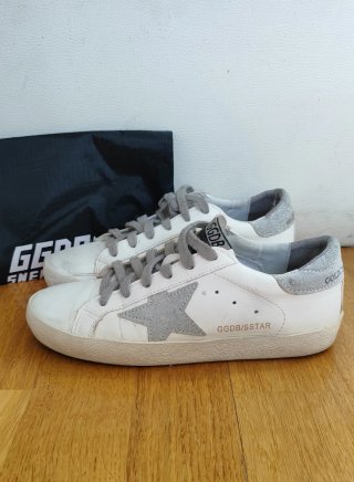 Zapatillas tipo Golden Goose Blancas y Plateadas