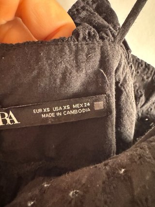 Top Zara volantes negro