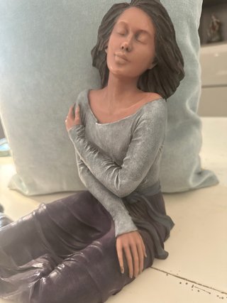 Figura porcelana mujer ELISA