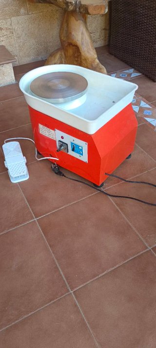 Torno Alfarero Eléctrico Rojo
