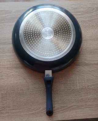 Sartén con Tapa Metálica