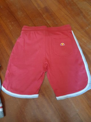 Completo T-shirt e pantaloncini Ellesse