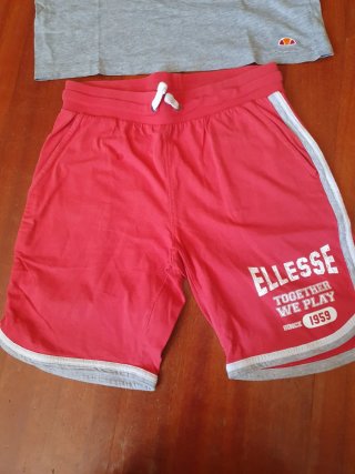 Completo T-shirt e pantaloncini Ellesse