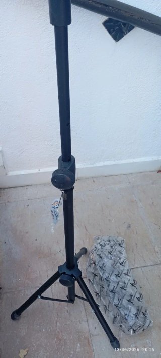 Pie accesorio música