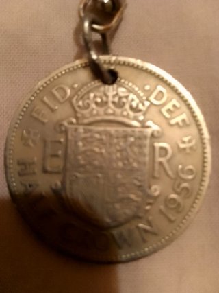 Llavero Moneda Antigua Reina Isabel