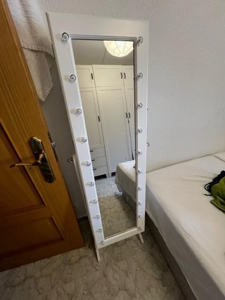 Silla de escritorio negra y beige