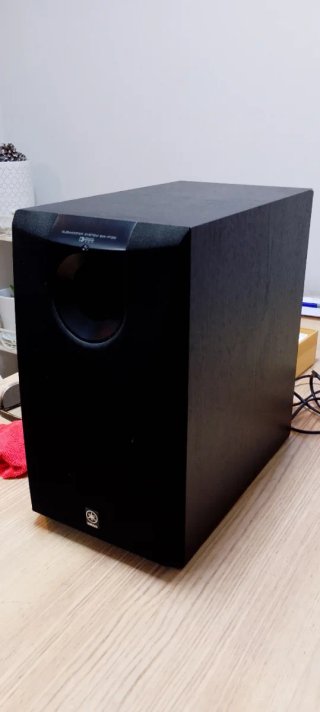 Subwoofer Yamaha + 5 altavoces satélites