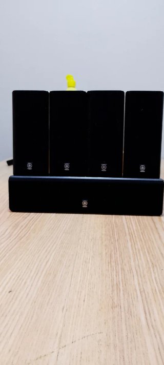 Subwoofer Yamaha + 5 altavoces satélites
