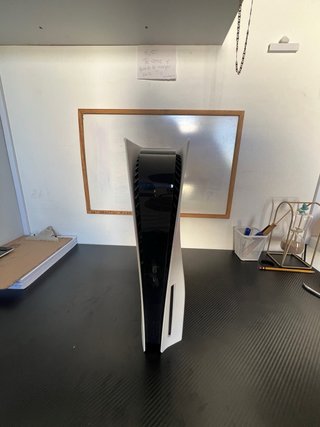 PS5 con 3 giochi e 1 controller