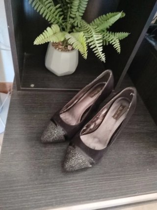 Zapatos de tacón negros