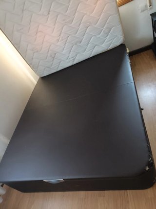 Canapé + Colchón es prácticamente nuevo .