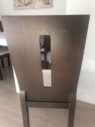 4 sillas mesa comedor (solo incluye las sillas)