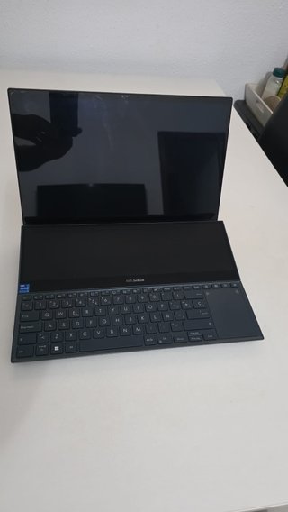 ASUS Zenbook Pro Duo 15 OLED UX582Z (Negociable)