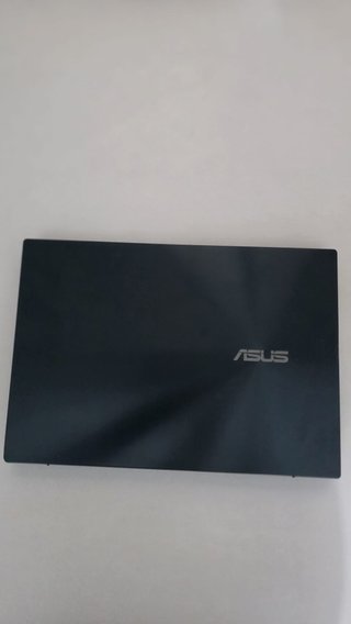 ASUS Zenbook Pro Duo 15 OLED UX582Z (Negociable)