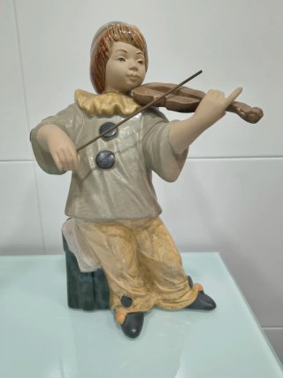 Figura cerámica músico violinista